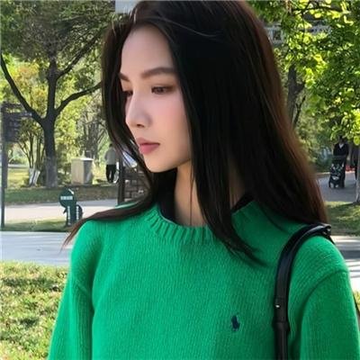 草裙春色